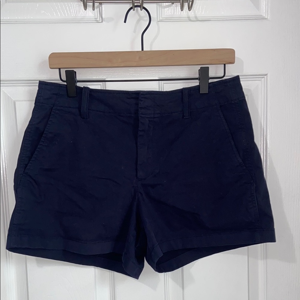GAP 4” Downtown Khaki short